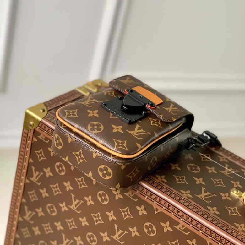 M81522 Louis Vuitton Monogram Macassar S-Lock Vertical Wearable