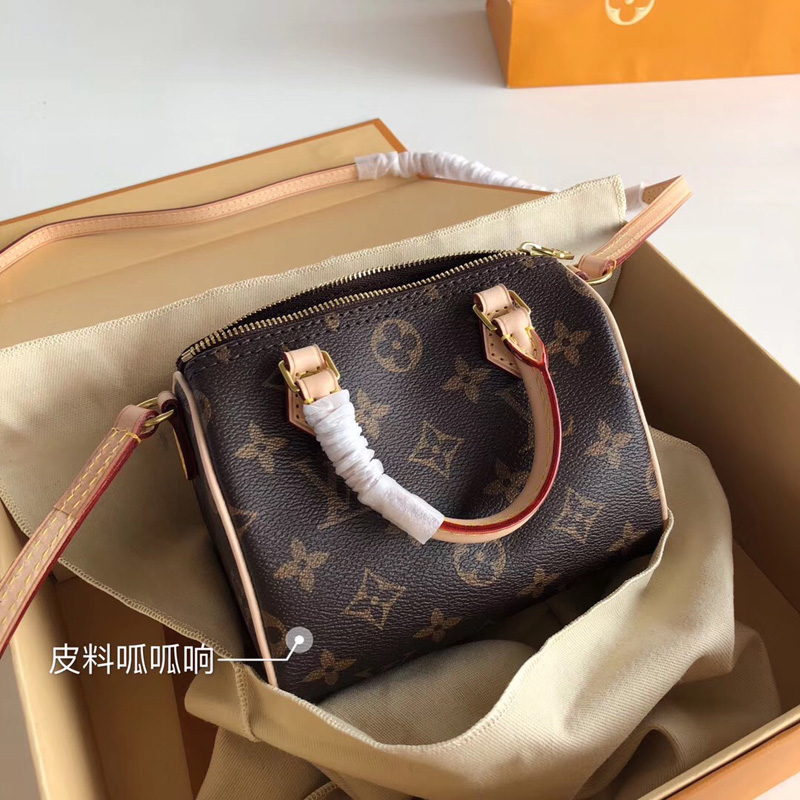 m61252 lv nano speedy 手袋 lv女包 lv枕头包迷你版