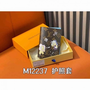 澳门高仿LV护照套M12237蓝色 圣诞款 秋冬新款 护照夹护照套 M12219红色 Candy Factory 系列